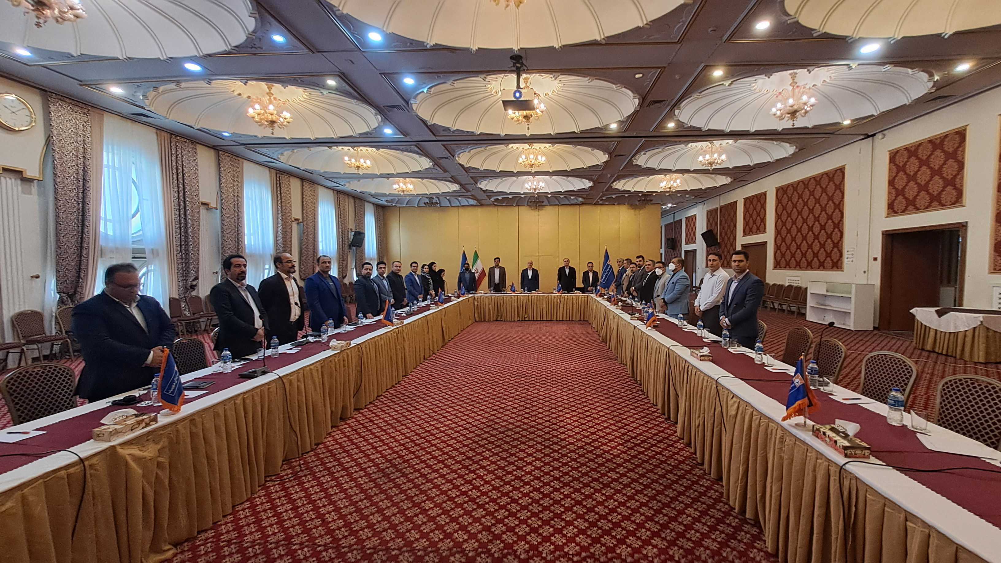 دومین جلسه هماندیشی با مدیران ارشد شبکه فروش